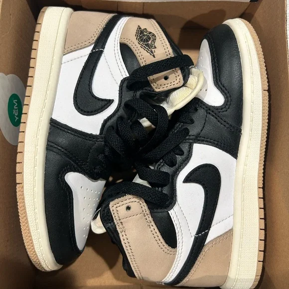 Brand new Jordan Retro 1 - Picture 1 of 2